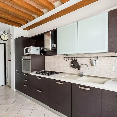 Apartamento Giotto 23, Accogliente E In Zona Residenziale.