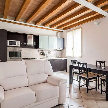 Apartamento Giotto 23, Accogliente E In Zona Residenziale. Bolonha