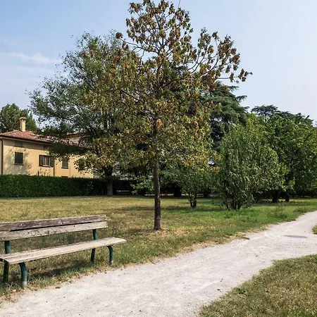 Giotto 23, Accogliente E In Zona Residenziale. * בולוניה